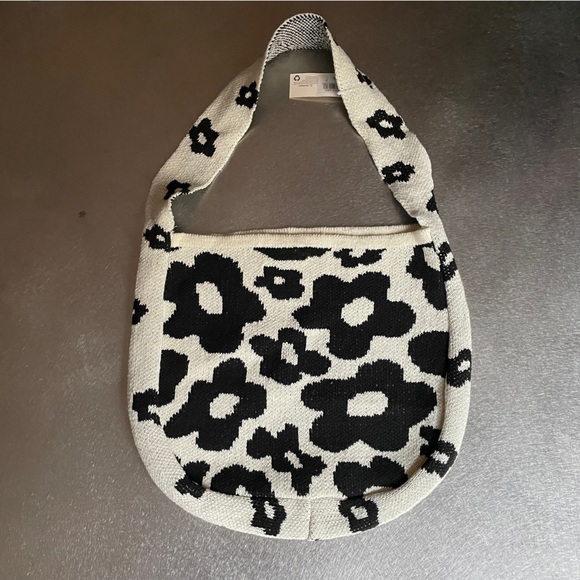 Handbags - Knit Flower Shoulder Bag in Black & White, NWT.